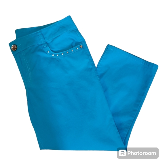 L.E.I. Ashley Lowrise Capri - Picture 3 of 11